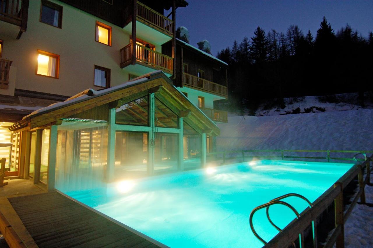 Résidence Les Alpages 4 étoiles - Appartement 4 personnes - Piscine, Hammam, Sauna, Jacuzzi - ValCenis 73480 Lanslebourg-Mont-Cenis Extérieur photo