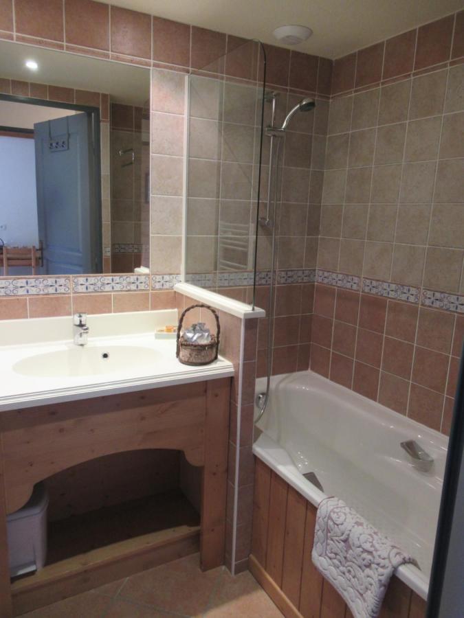 Résidence Les Alpages 4 étoiles - Appartement 4 personnes - Piscine, Hammam, Sauna, Jacuzzi - ValCenis 73480 Lanslebourg-Mont-Cenis Extérieur photo