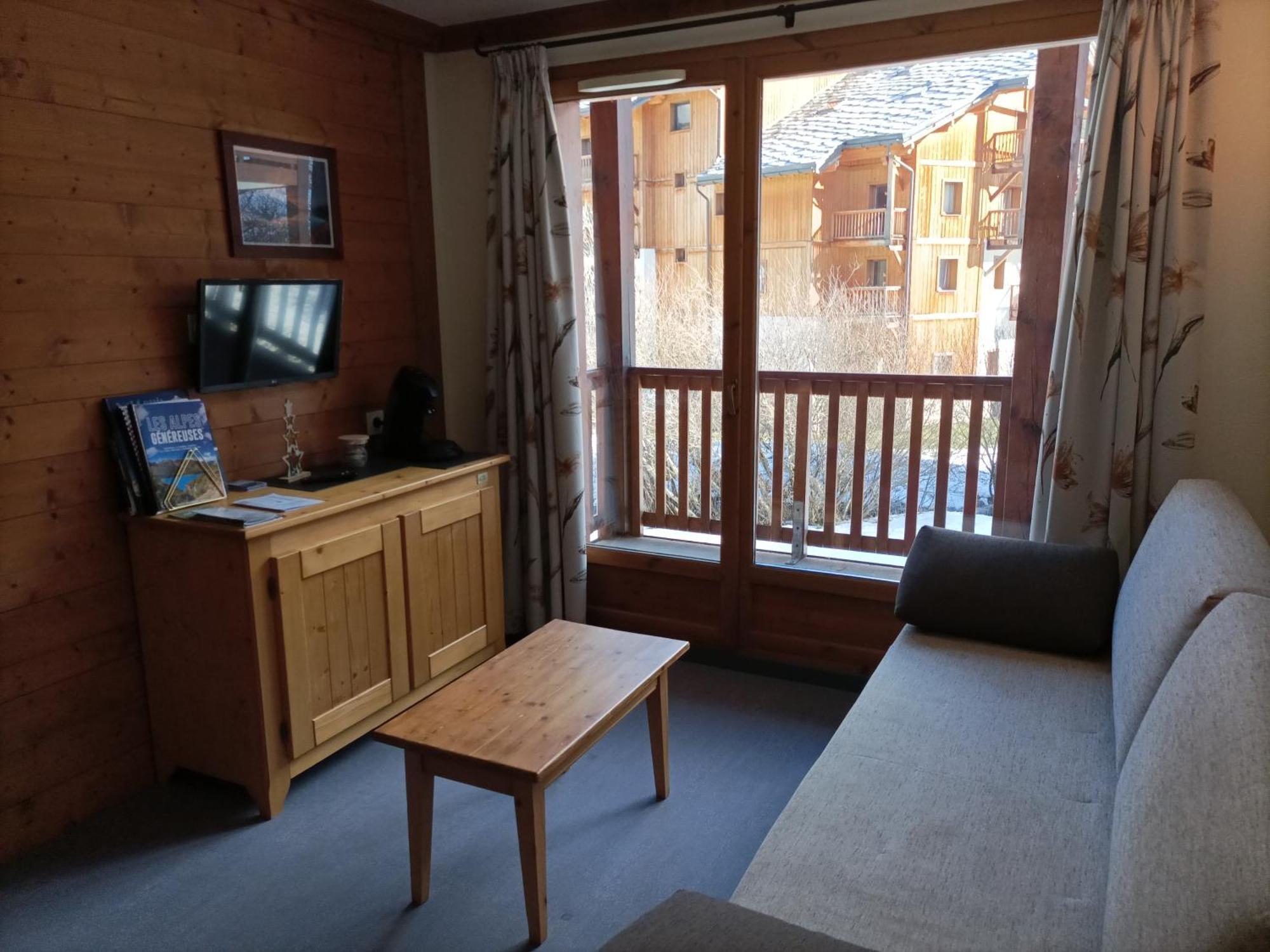 Résidence Les Alpages 4 étoiles - Appartement 4 personnes - Piscine, Hammam, Sauna, Jacuzzi - ValCenis 73480 Lanslebourg-Mont-Cenis Chambre photo