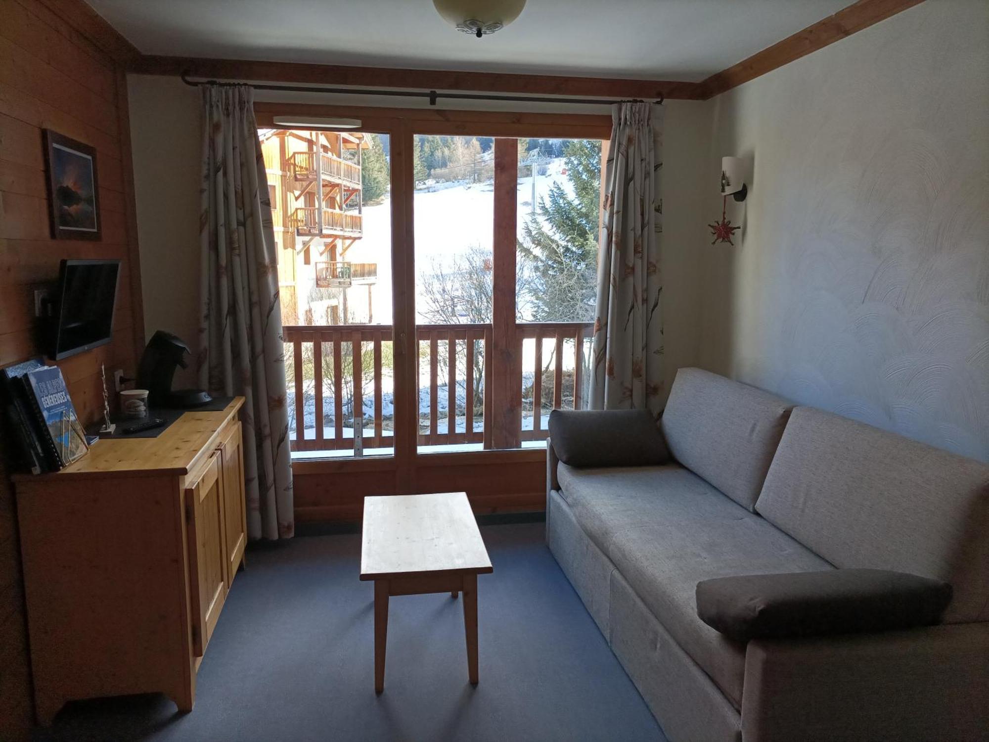 Résidence Les Alpages 4 étoiles - Appartement 4 personnes - Piscine, Hammam, Sauna, Jacuzzi - ValCenis 73480 Lanslebourg-Mont-Cenis Chambre photo